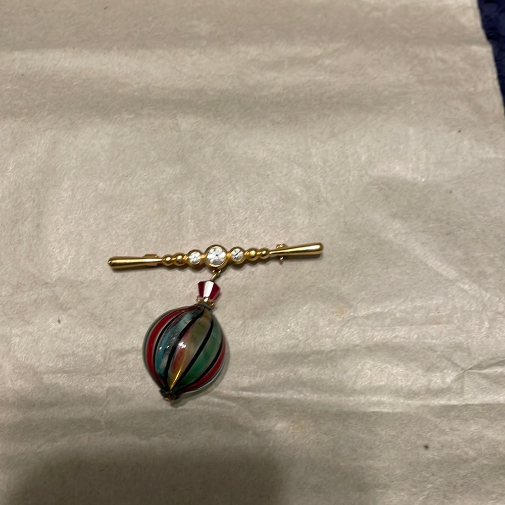 Blown glass lapel pin